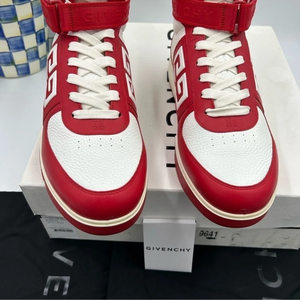 Men’s Givenchy G4 high top leather sneakers size 45 made in Italy